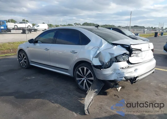 1VWJM7A32JC051183: 44162256