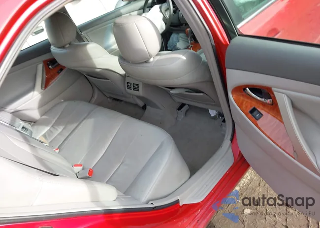 4T1BK3EK0BU630977: 44162351