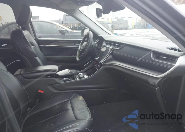 1C4RJKBG8M8201873: 44162359