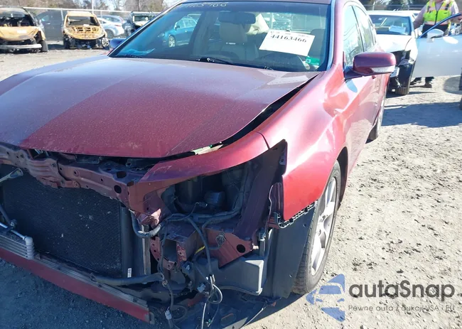 19UUA8F29EA005593: 44163466