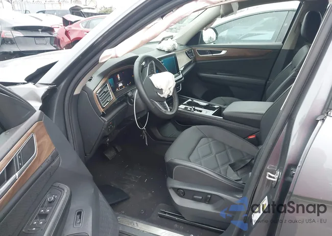 1V2HR2CA1RC570236: 44163470