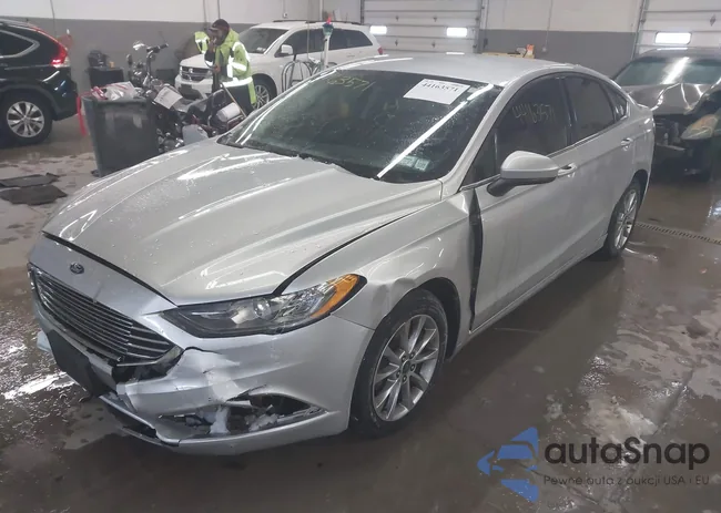 3FA6P0H79HR213070: 44163571