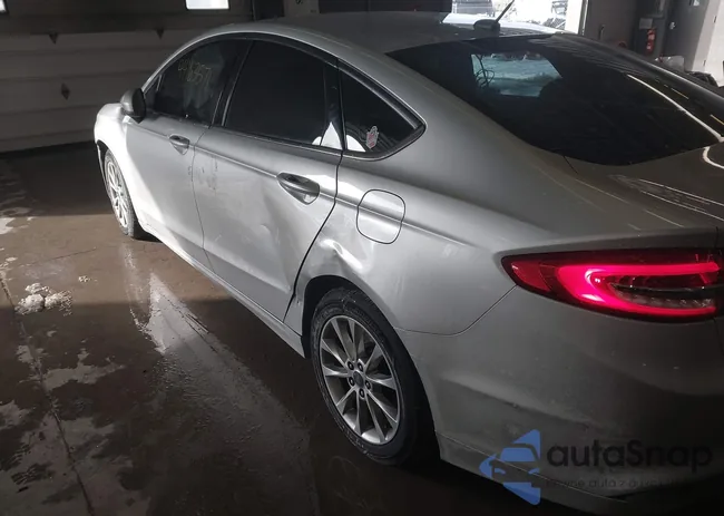 3FA6P0H79HR213070: 44163571