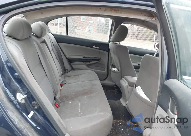 1HGCP2F37BA014370: 44163578