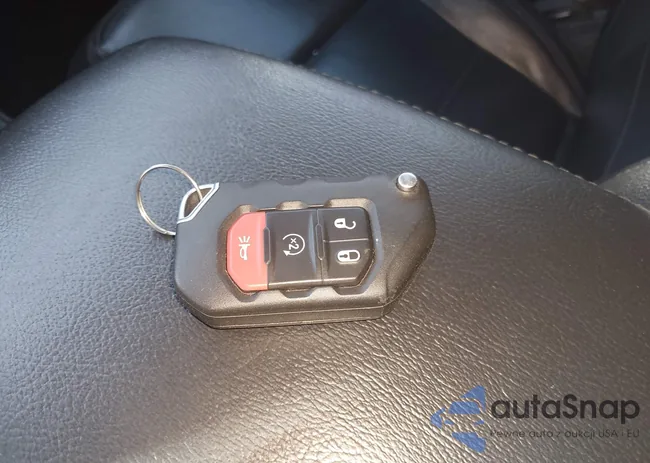 1C4HJXEG8MW600007: 44163618