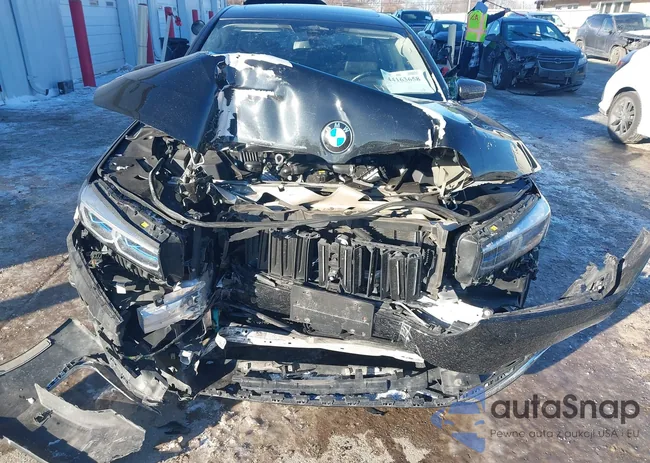 WBA7U2C07LGM27033: 44163658