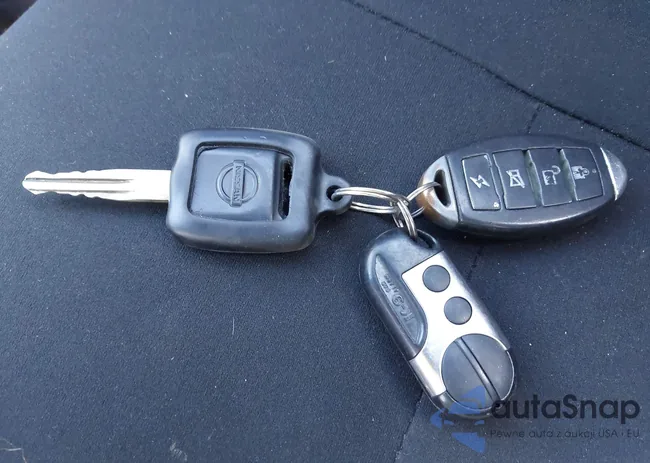 3N1CN7AP7EL868223: 44163661