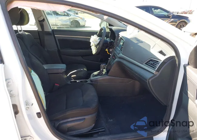 5NPD84LF1JH373599: 44163708