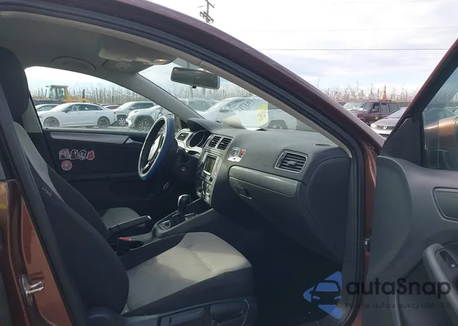 3VW2B7AJ7HM290990: 44163717