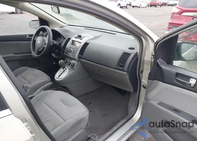 3N1AB61E58L626916: 44163750