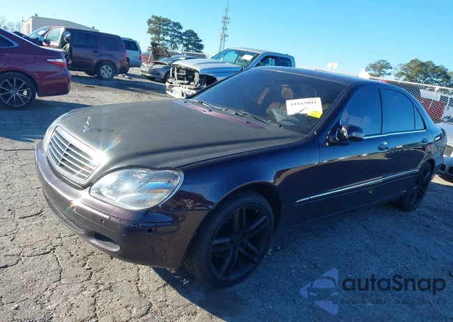 WDBNG70J3YA037518: 44163801