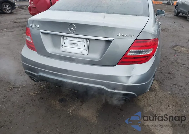 WDDGF8BBXCR198442: 44163854