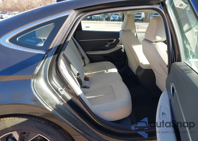 KMHL64JA4SA490896: 44163932