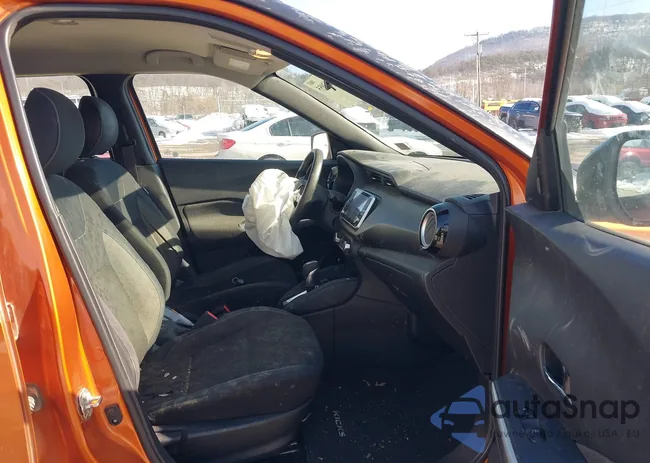 3N1CP5CU4KL495669: 44163955