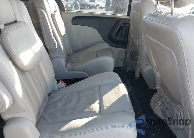 2C4RC1BG5FR596512: 44164012