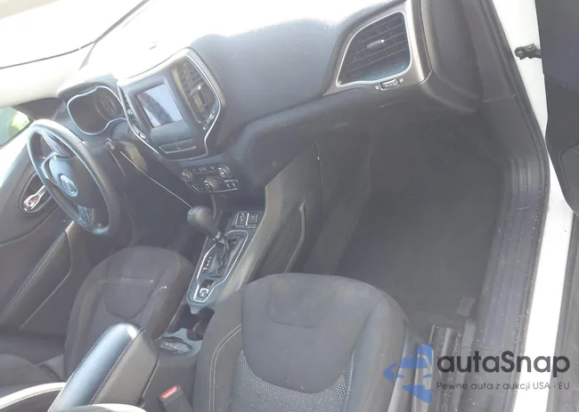 1C4PJLCB9KD381143: 44164040