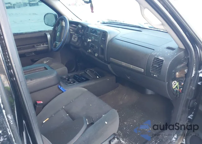 2GCEK19J271673520: 44163061