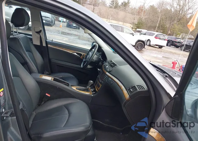 WDBUF87X48B186576: 44163069