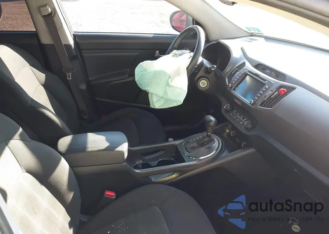 KNDPB3A26B7031922: 44163273