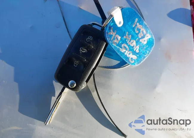 3VWD17AJ5FM332100: 44163437