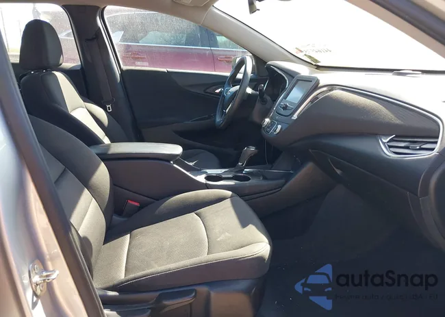 1G1ZD5ST5JF275032: 44164575