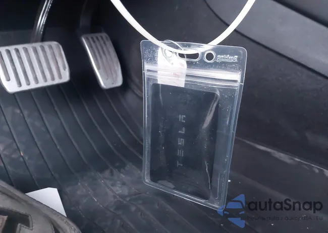 5YJ3E1EA2PF592325: 44164705