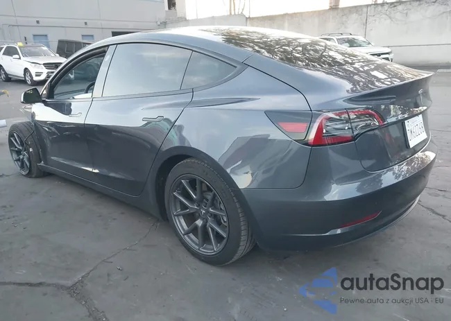 5YJ3E1EA2PF592325: 44164705