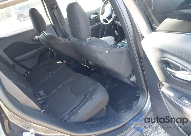 1C4PJMCB5GW120366: 44164735