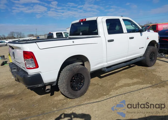 3C6UR5CL8KG707069: 44164869