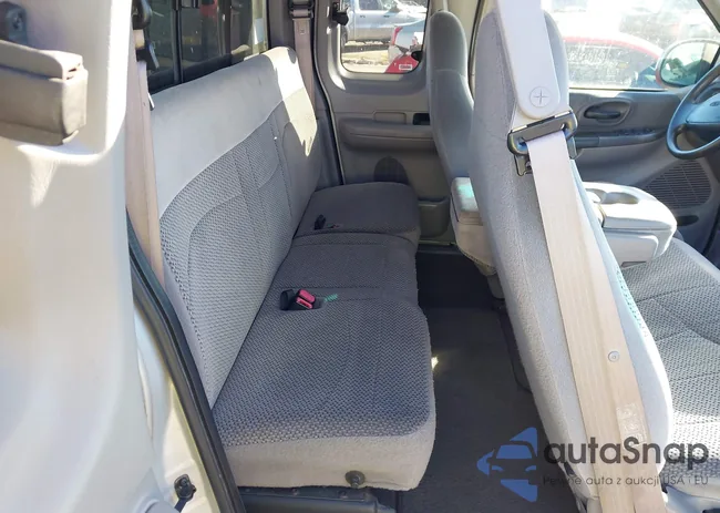 1FTRX18L9XNB80468: 44164888