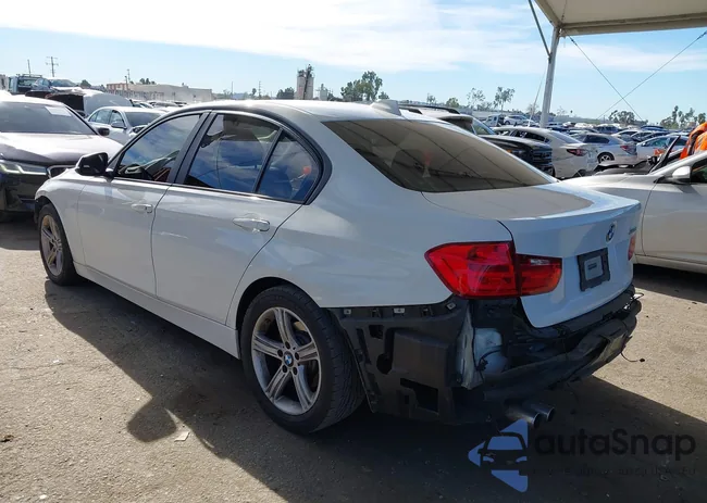 WBA3A5G54FNS89952: 44164959