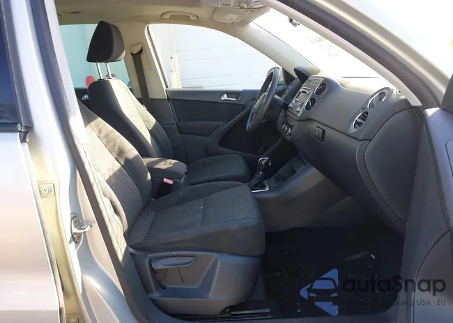 WVGAV7AX8CW609473: 44164131