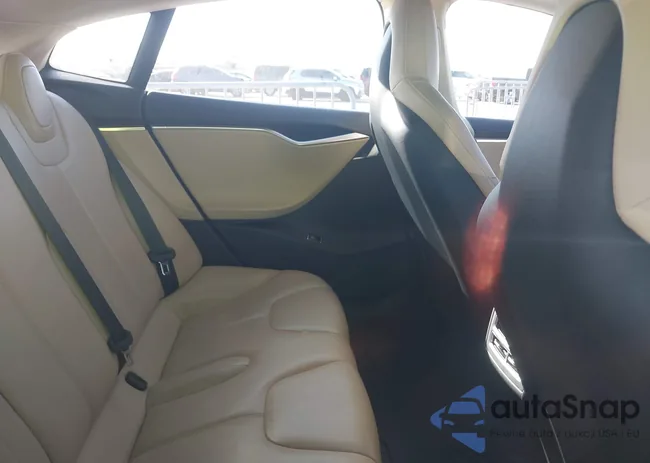 5YJSA1H13EFP39784: 44164172