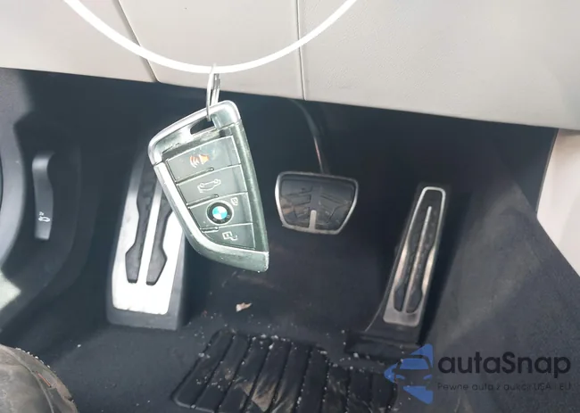 WBSJF0C58JB282025: 44164210