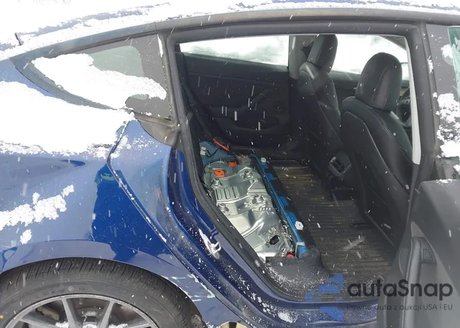 5YJ3E1EA3NF103783: 44164216