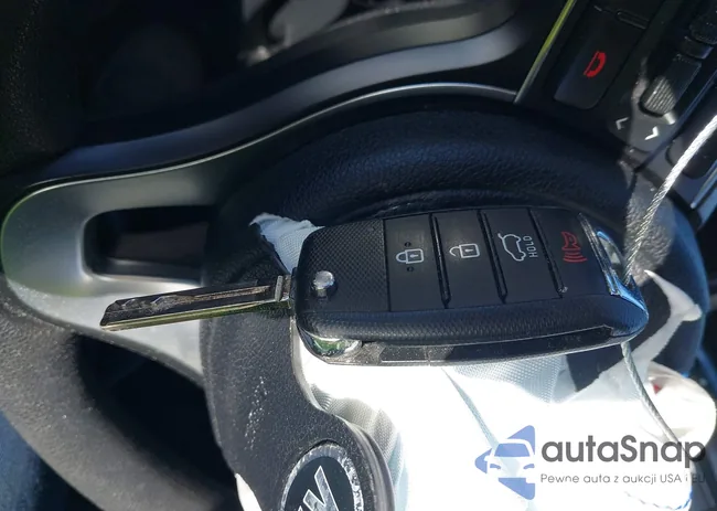 KNDPMCAC7J7365829: 44164250