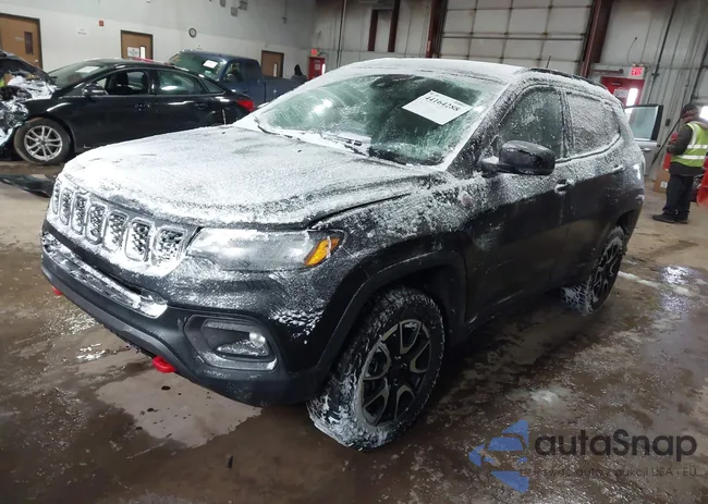 3C4NJDDN2ST622055: 44164288