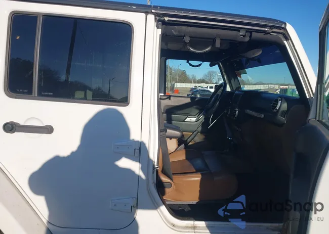 1J4BA5H16BL613672: 44164294