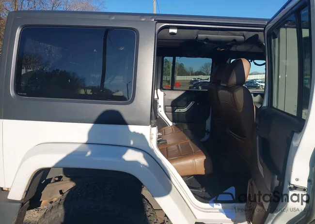 1J4BA5H16BL613672: 44164294