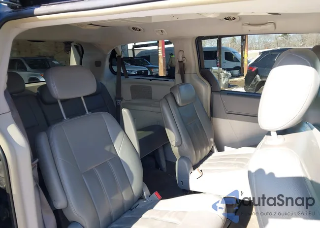 2A8HR54P88R613538: 44164399