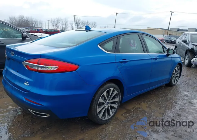 3FA6P0T97KR281934: 44164432