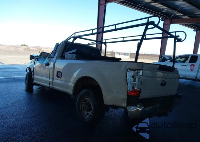 1FTBF2A61KED53360: 44165524