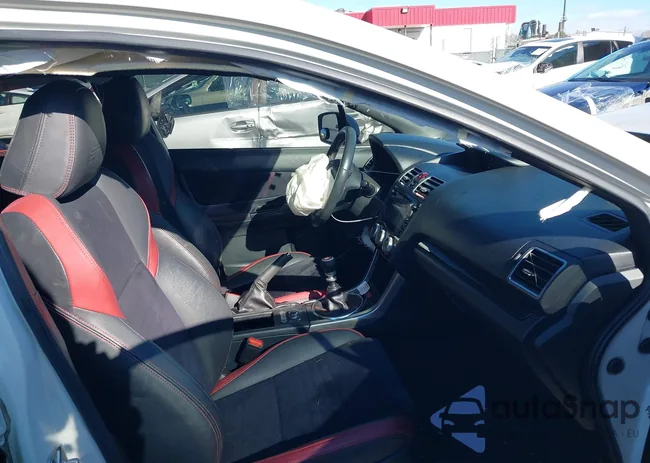 JF1VA2M67H9822739: 44165708