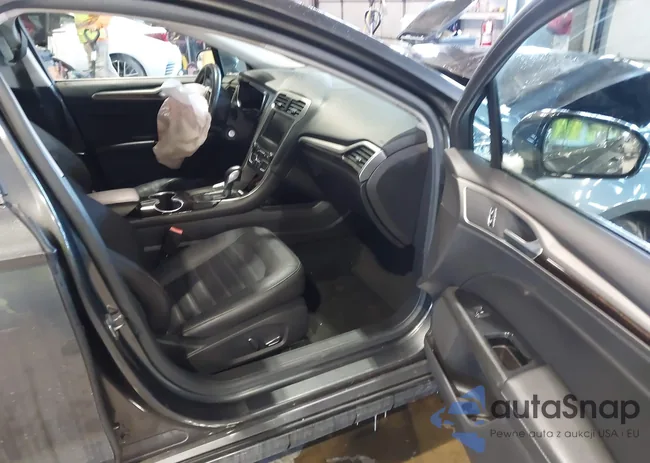 1FA6P0HD0G5124611: 44165748