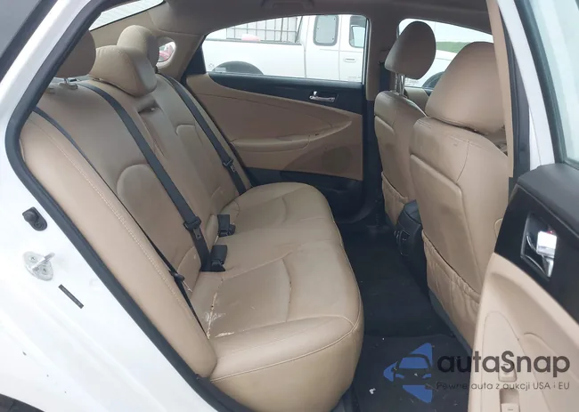 5NPEC4AC6DH582739: 44165882