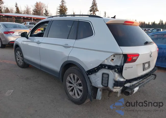 3VV3B7AX4JM008095: 44165888