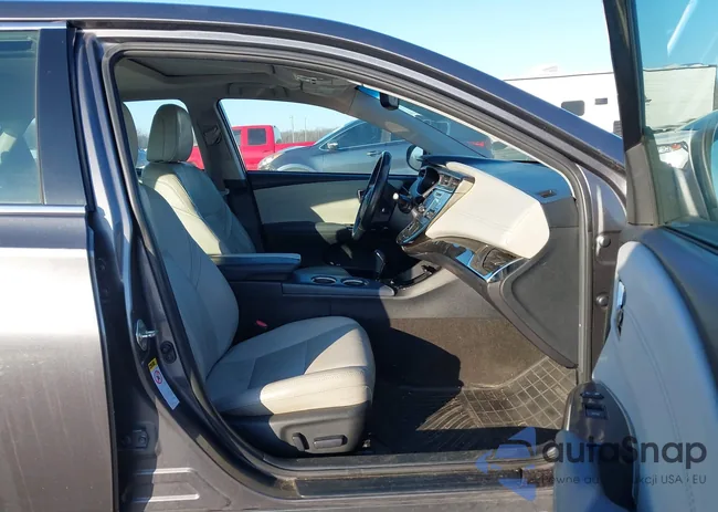 4T1BD1EB0FU042713: 44165889