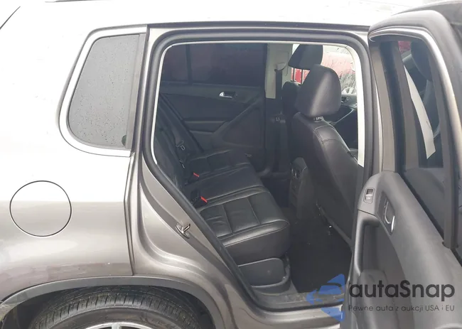 WVGBV7AX0BW501318: 44165902