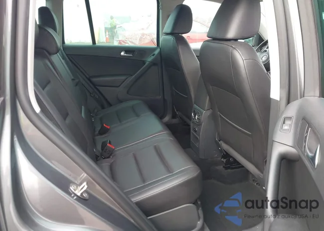 WVGAV7AX8CW086343: 44165131