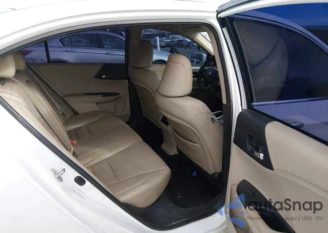 1HGCR3F84EA010986: 44165182